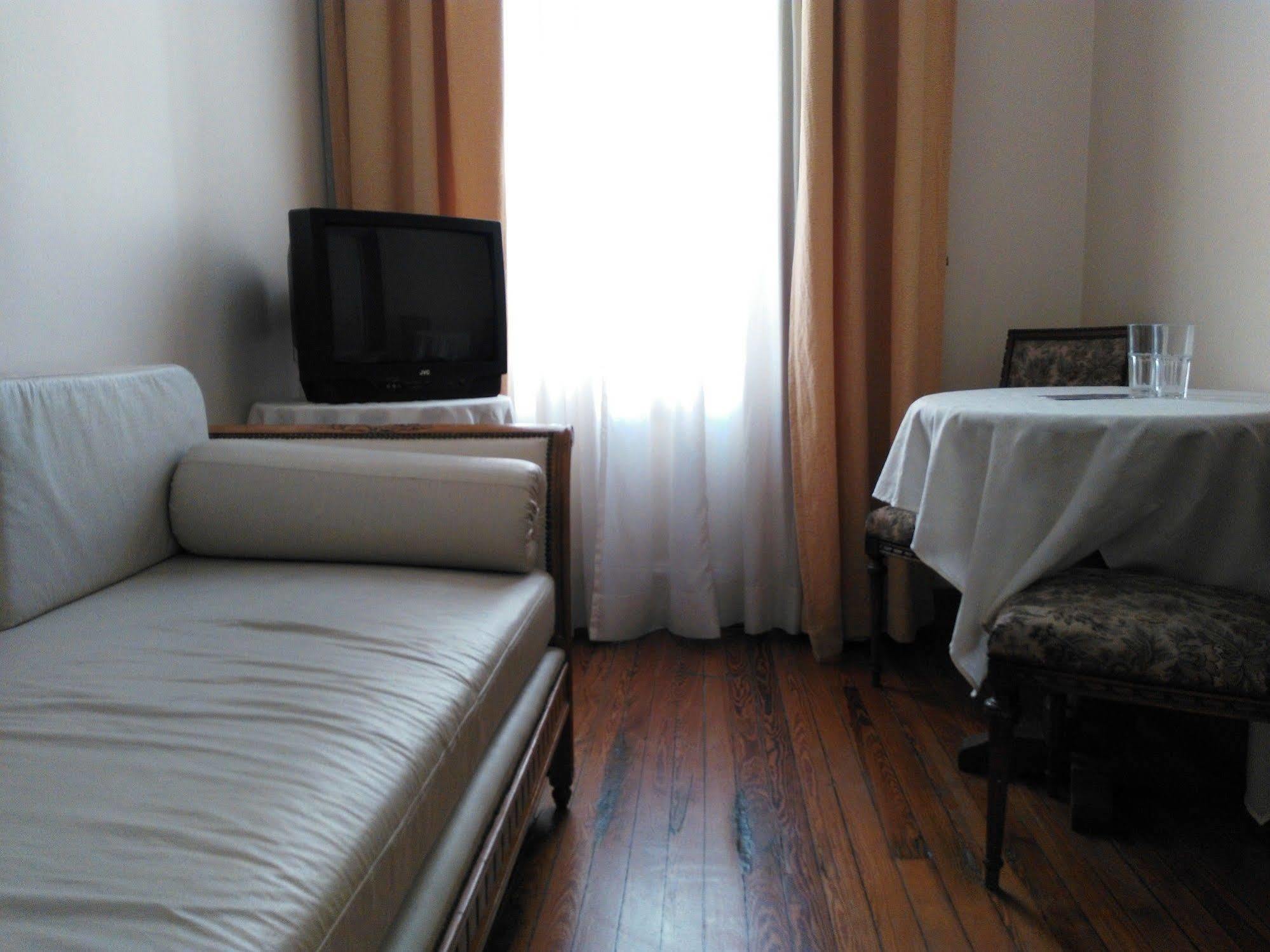 Hotel A&B Internacional Buenos Aires Esterno foto